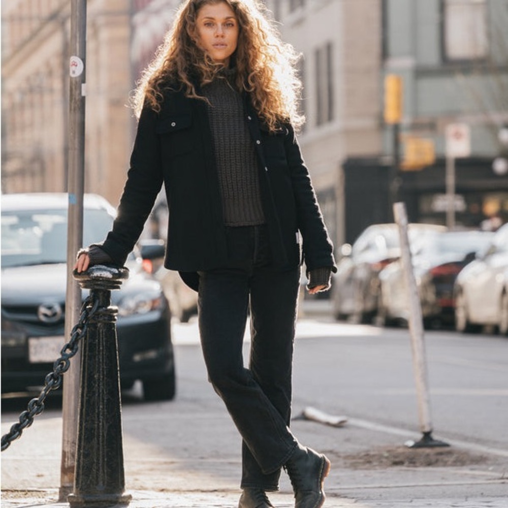 Elegant Black Utility Jacket for Women